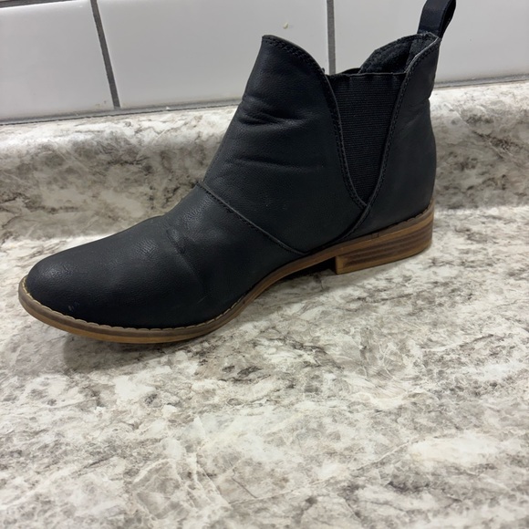 Rocket Dog Chelsea Boot - Picture 4 of 9